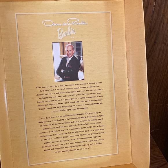 FLASH SALE!👗 OSCAR DE LA RENTA BARBIE 👗 Limited Edition 👗 1998 👗 #20376 - Picture 7 of 14